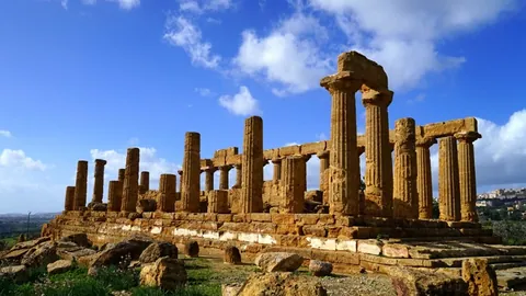 “易卜拉欣双响助阿尔及利亚3-1逆袭赤道几内亚，沙伊比神助攻演绎激情大战！”